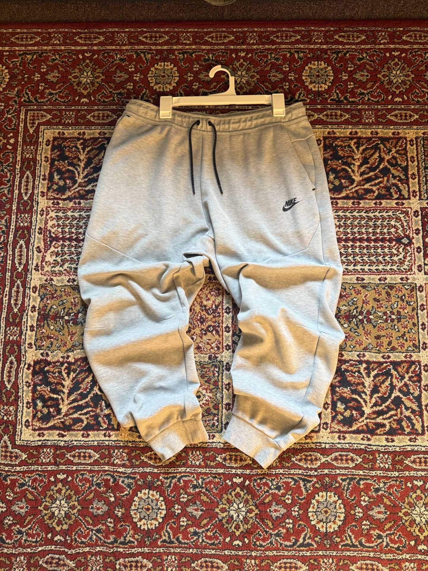 Nike Tech Fleece Joggers – Light Grey | Great Condition
