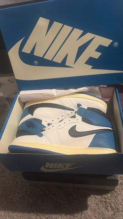 Tenis size #10
