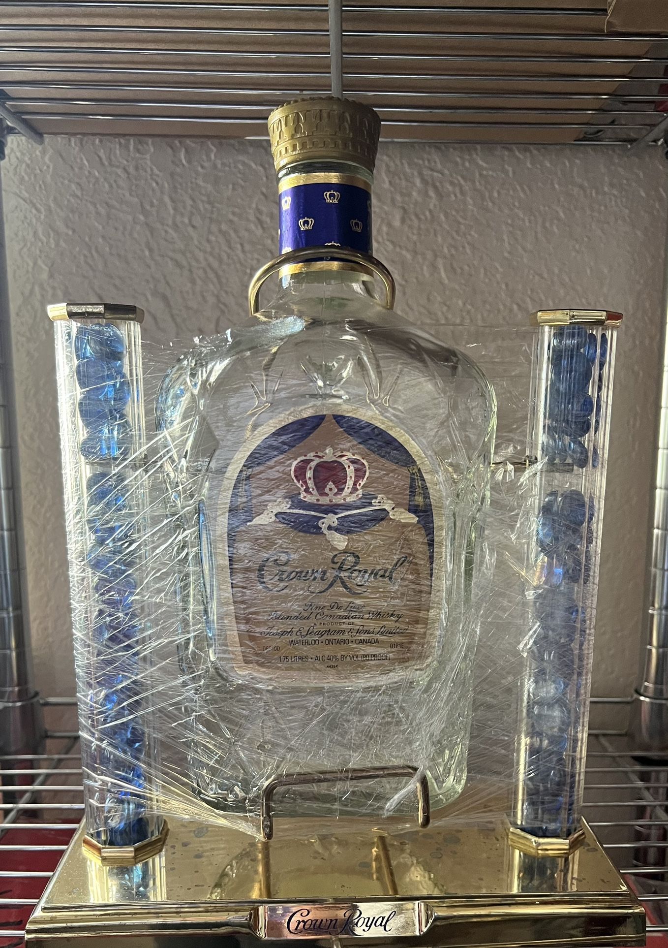 Vintage Seagrams Crown Royal Whiskey Swinging Bottle Pourer