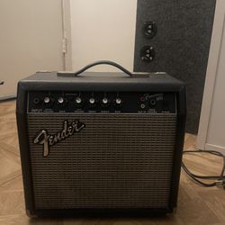 Fender Frontman 15G guitar amplifier