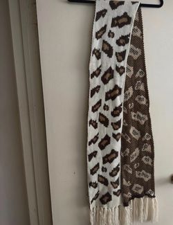 Leopard Print Knit Scarf with Fringe