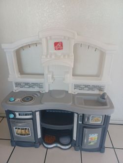 Step2 kids play kitchen