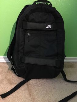 Skateboard backpack