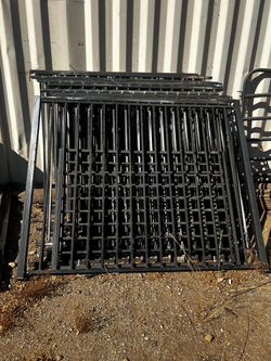 Pool fencing