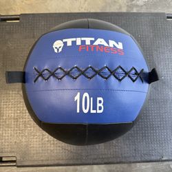 Titan 10lb Medicine Ball