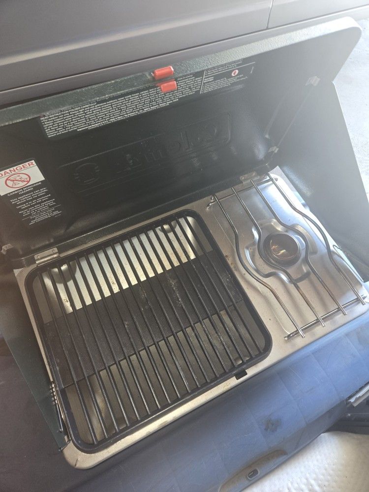 Coleman Grill/burner NO Flaws Used Once