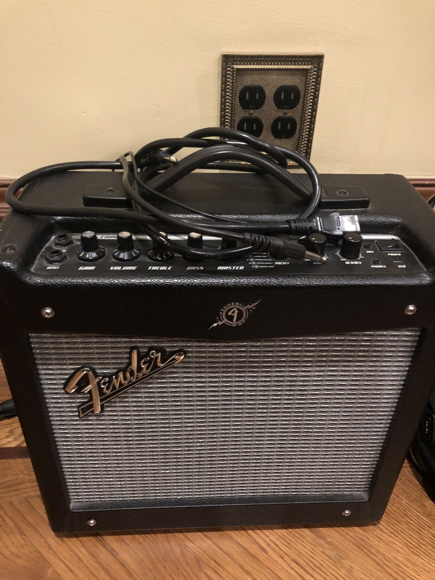 Fender Mustang I Guitar Amp, 25W