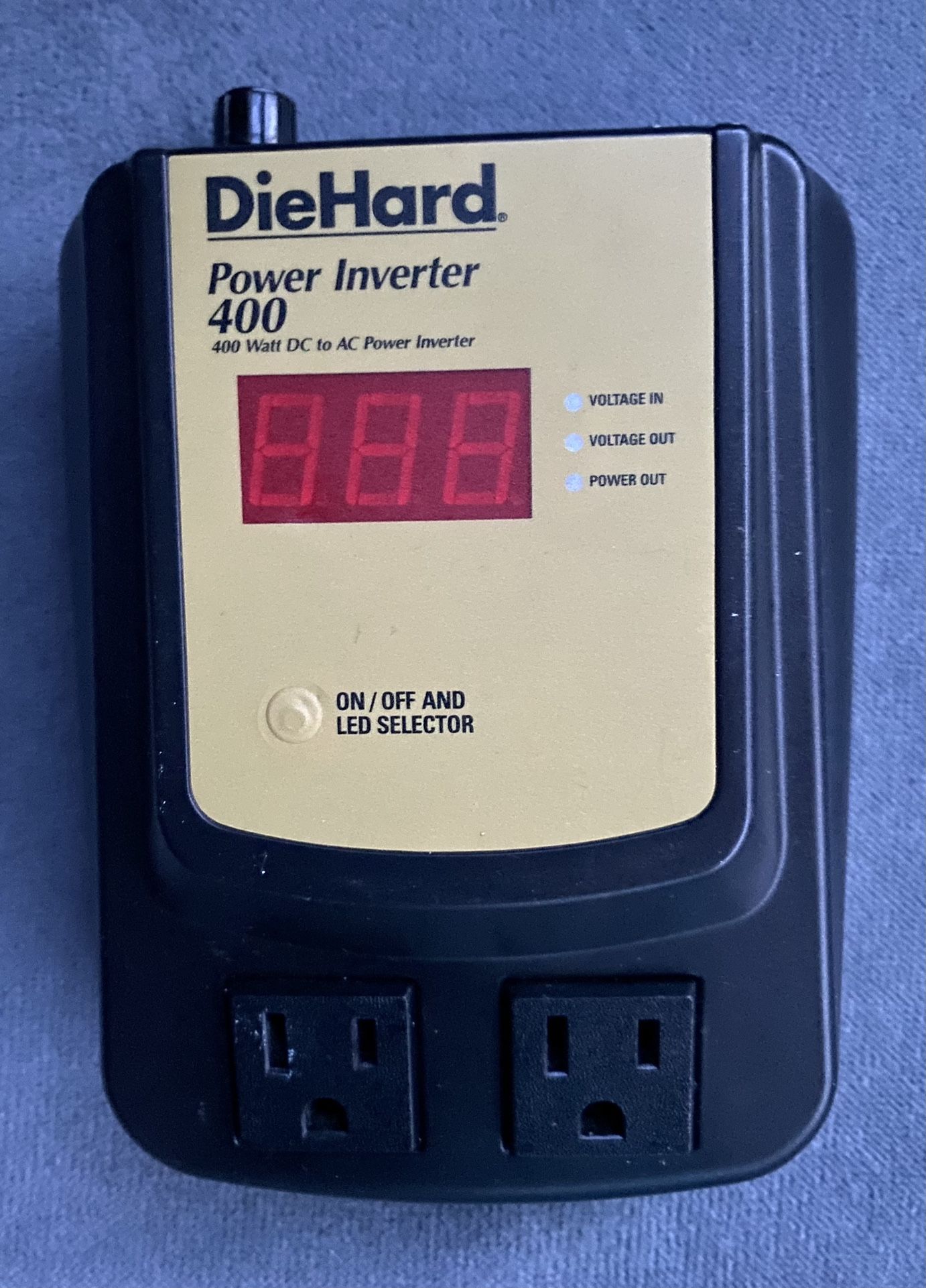Die Hard 400 Watt Power Inverter