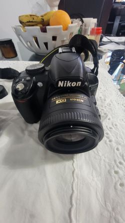 Nikon D3100 DSLR with 35mm f/1.8G Lens