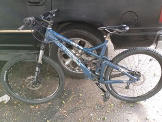 Blue Giant Reign 3 full-suspension mountain bike.