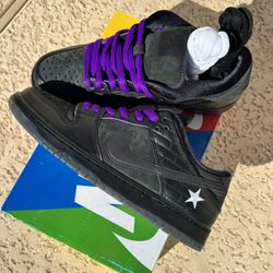 Nike SB Dunk Familia First Avenue Size 8 BRAND NEW
