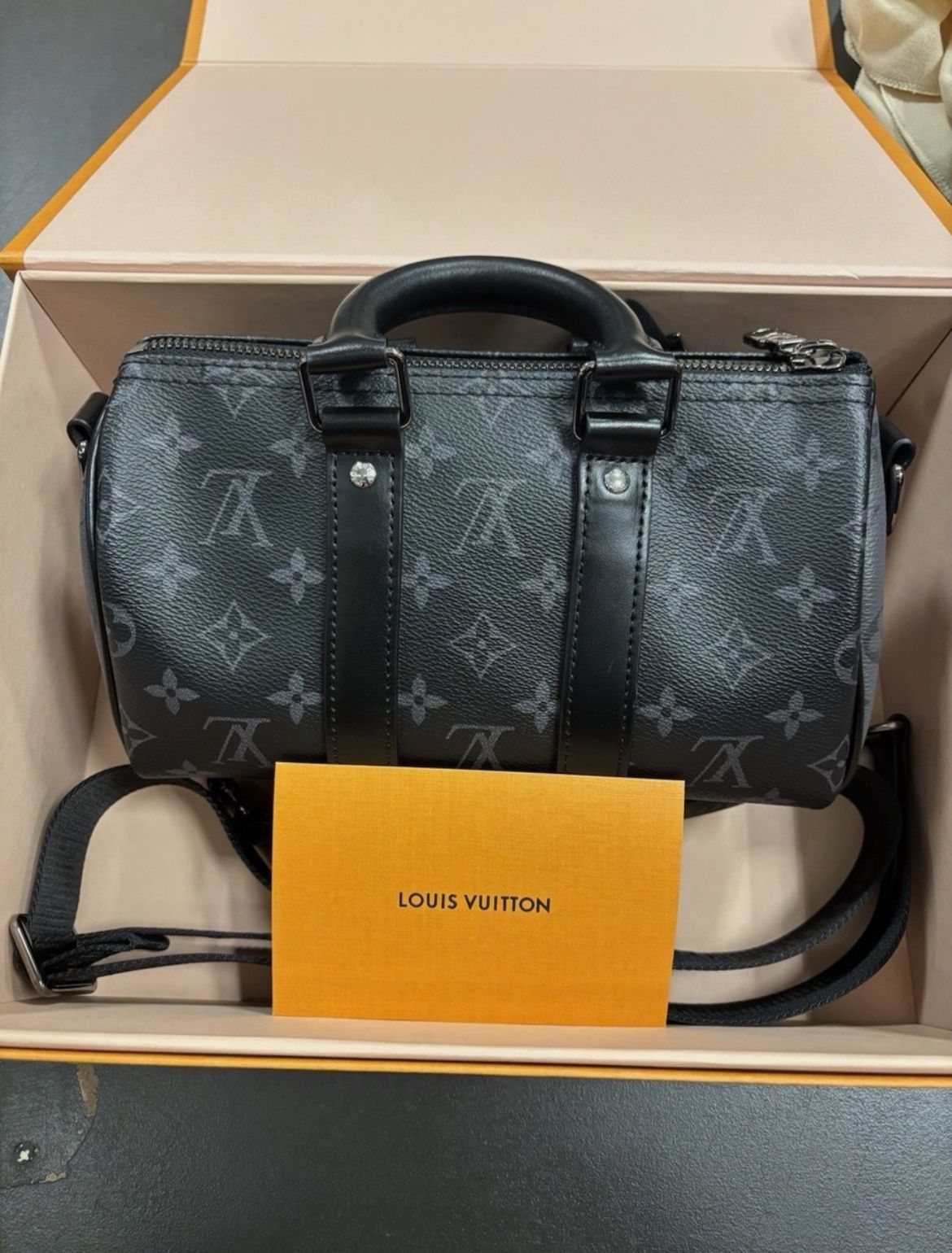 Louis Vuitton Speedy 25 Authentic