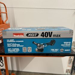 Makita 40V Max XGT Brushless Cordless 4-1/2/5 in. Angle Grinder with Electric Brake (Tool Only)