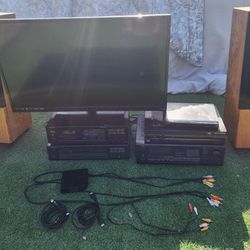 8 Piece TV Stereo Set ALL TESTED & WORKS