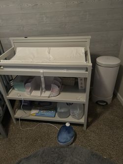 Changing Table And Diaper Genie