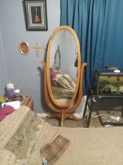Stand Up Mirror