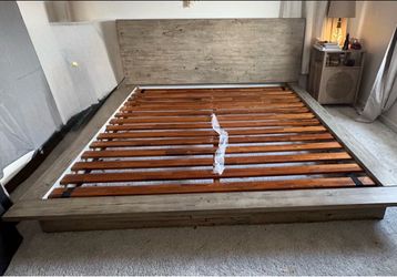 Eastern king bed needs to go asap