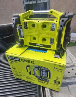 RYOBI 18V ONE+ 1800-Watt Portable Battery Inverter Power Station/8-Port Charger (Tool Only)