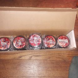 Red Wings  Hockey  Pucks, Limited Edition 