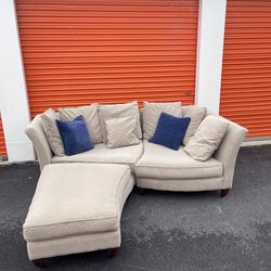 Free Delivery 🚚 Sectional Couch
