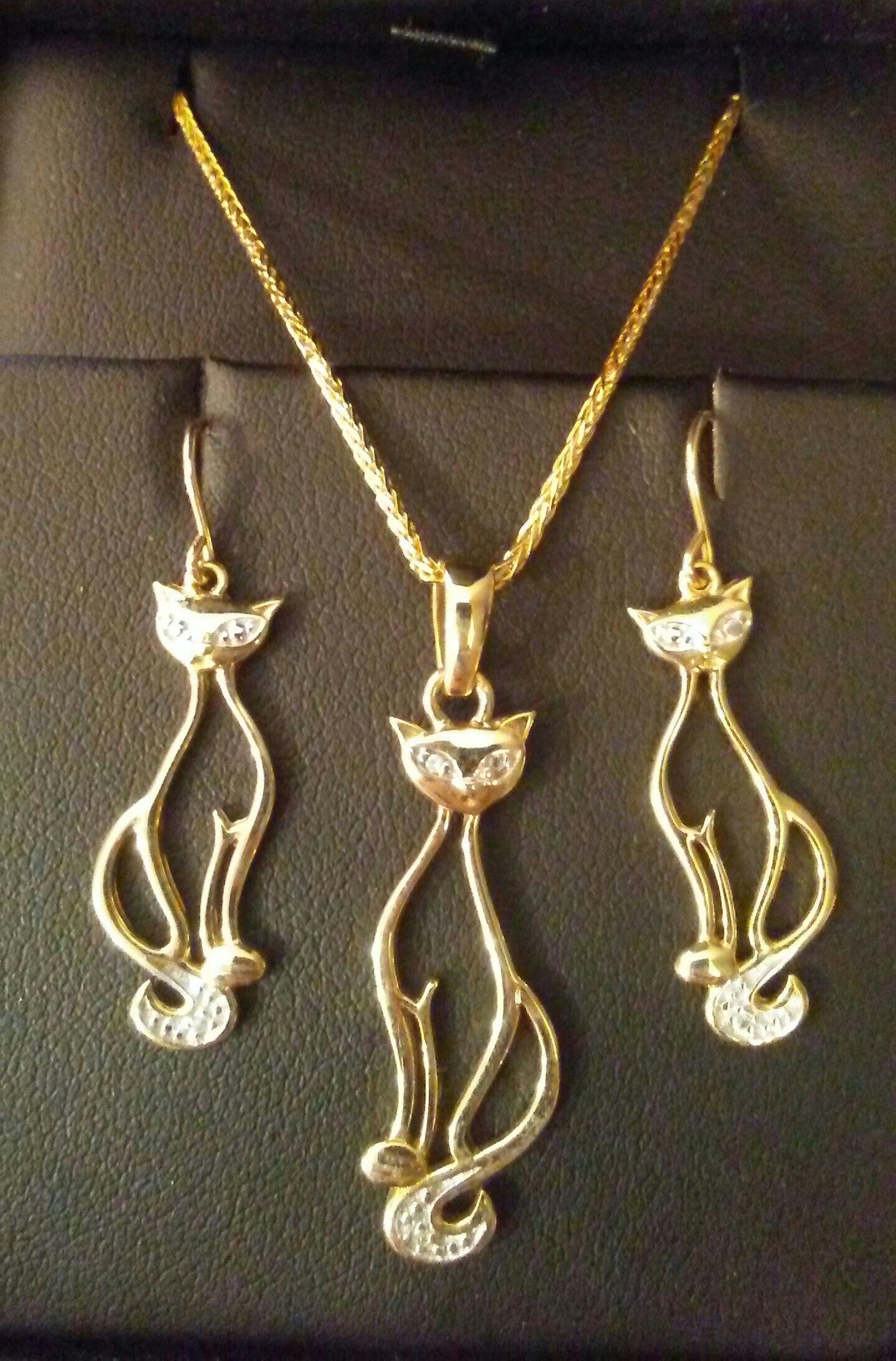 Simply Adorable 14k & 10k Genuine Diamond 💎 Kitty Cat 🐱 Necklace & Earrings Set!!!