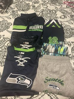 Women’s Size Medium Seahawks Lot