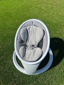 Munchkin Electric Baby Swing, Portable and Lightweight, Bluetooth Enabled Infant Rocker with Natural Sway in 5 Ranges of Motion, Newborn Nursery Essen