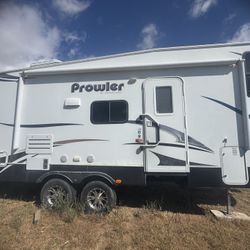 2014 Prowler  Fifth Wheel Travel Trailer In Phelan Ca