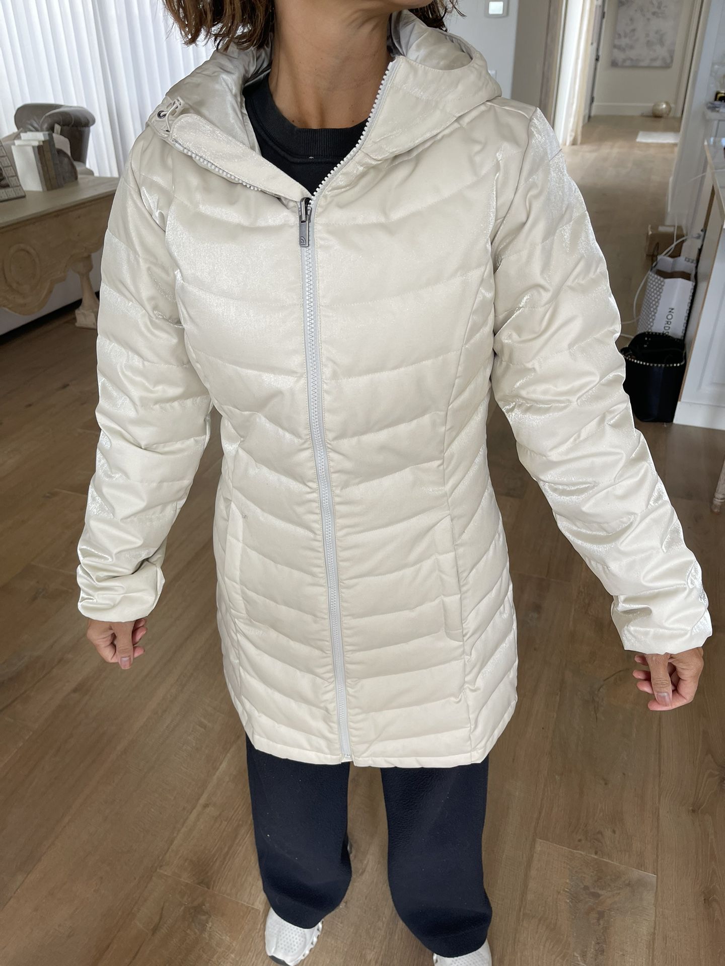 North Face Women’s Puffer Jacket $150 MSRP