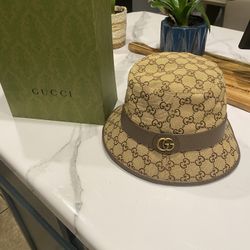 GUCCI BUCKET HAT 
