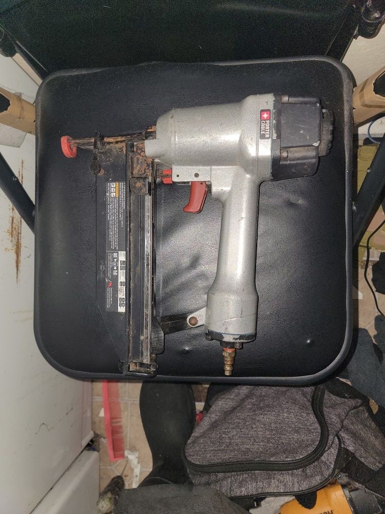 Porter Cable Pneumatic Fastener Gun