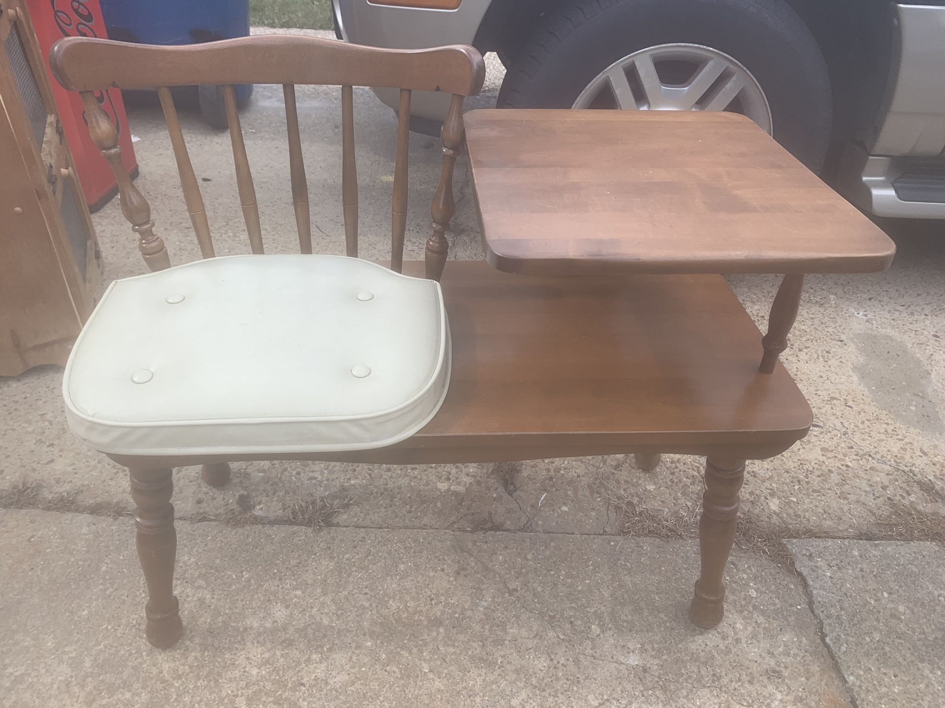 Vintage gossip bench / phone table