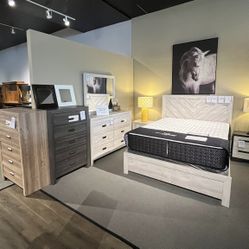 White 4PC Queen Bedroom Set