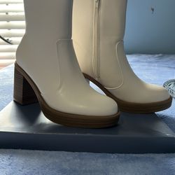 Women’s Universal Thread Boots Size 71/2