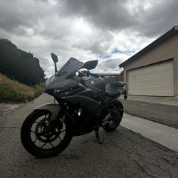 2017 Yamaha R3