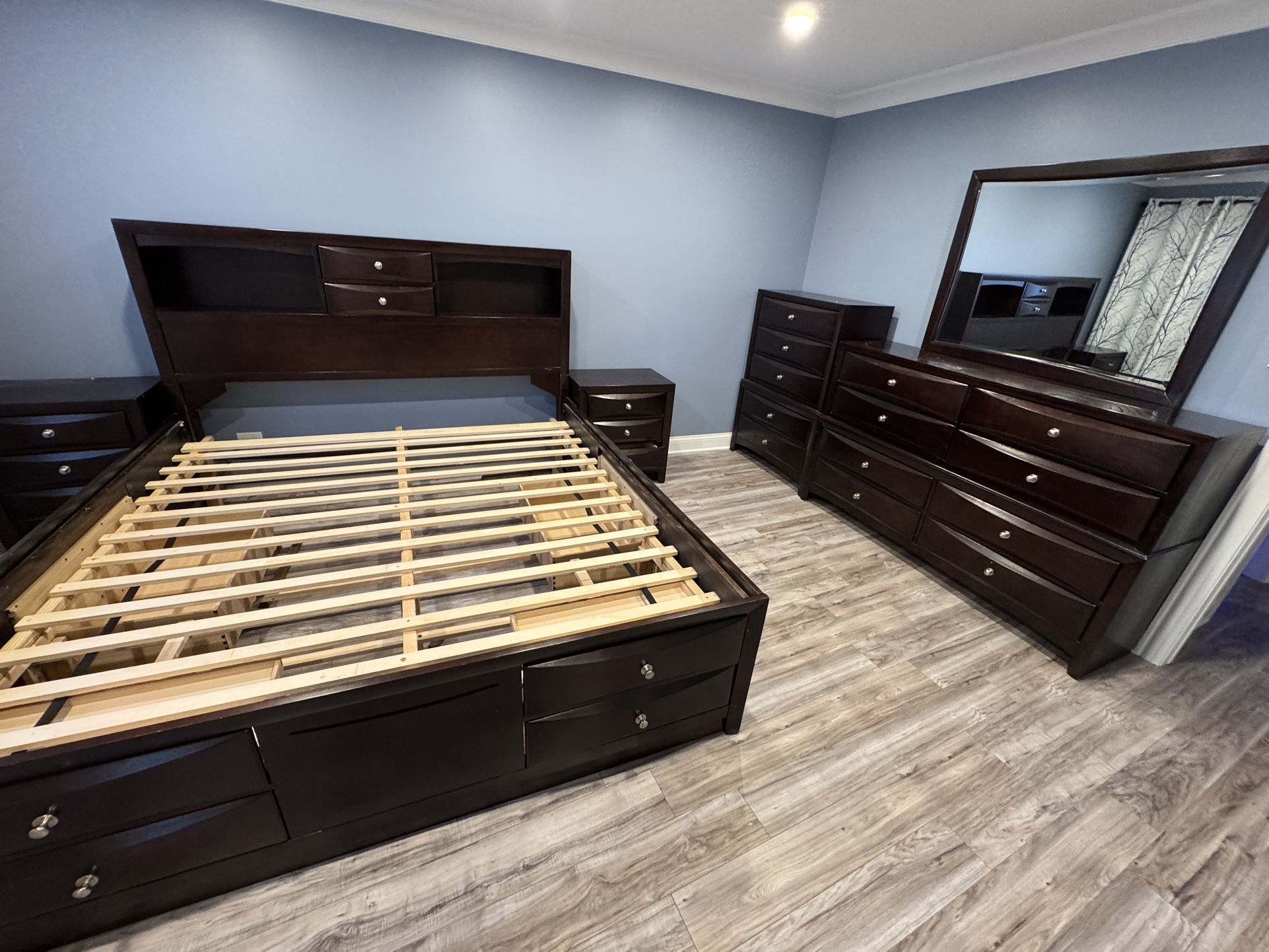 bedroom furniture set