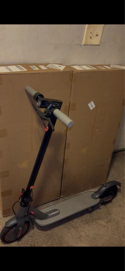 Brand New Electric Scooters: Up to 15 MPH, Lightweight, Durable