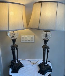 PAIR REGENCY BRASS & DIAMOND CUT GLASS TABLE LAMPS