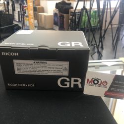 Ricoh GRIIIX HDF