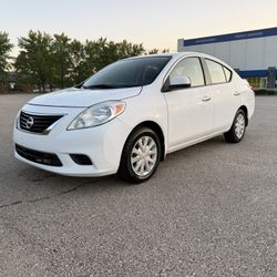 2013 Nissan VERSA 