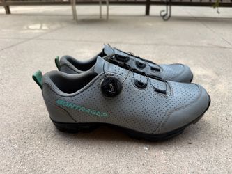 Bontrager Mountain Bike Shoes with BOA Closure