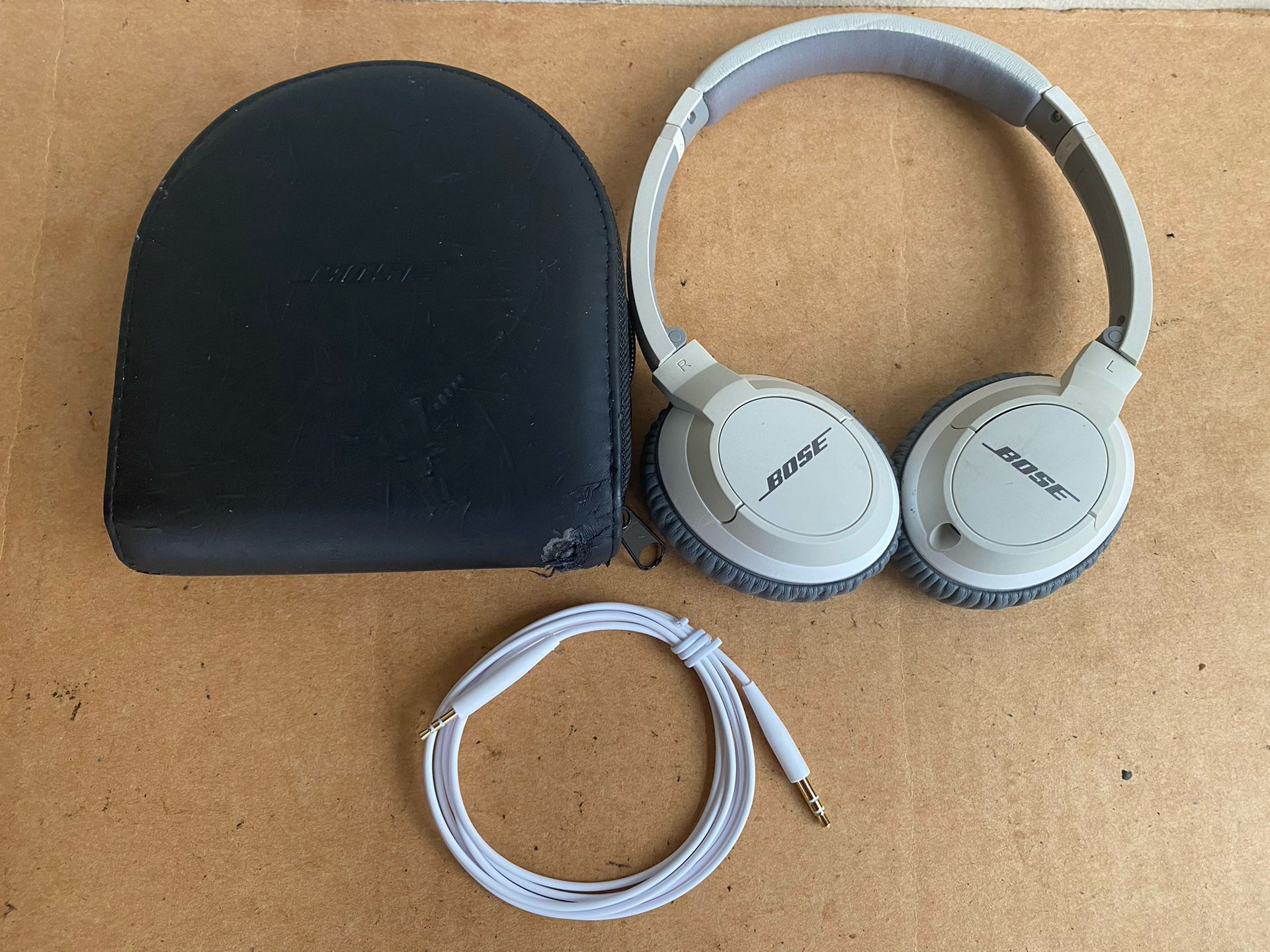 Bose OE2 Headphones ( Wired )