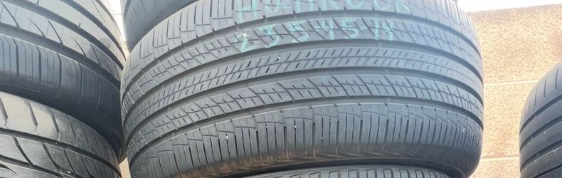 1x used tire 235/40/19 Lexani