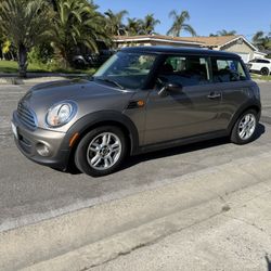 2013 Mini Cooper Hardtop Hatchback 2D