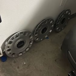 2012 Fiat 500 Hub Caps.  (3 )