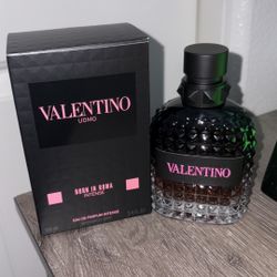 Valentino Born In Roma Intense 3.4 oz 100 ml