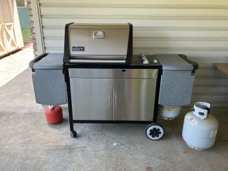 Weber Genesis Gas Grill + 2 Propane Tanks – Grill Dimension 18x24