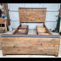 QUEEN SIZE BED FRAME 