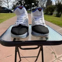 Nike LeBron James size 9 1/2