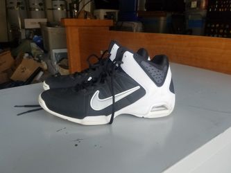 Nike shoes size 8